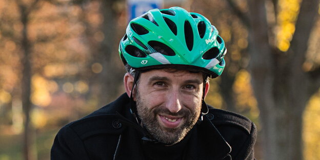 Boris Palmer mit grünem Fahrradhelm Boris Palmer mit grünem Fahrradhelm