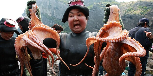 Frau mit Octopus Frau mit Octopus
