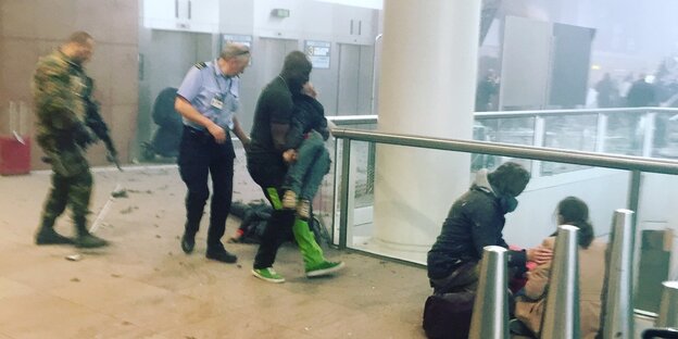 Verletzte nach dem Anschlag in Brüssel Verletzte nach dem Anschlag in Brüssel