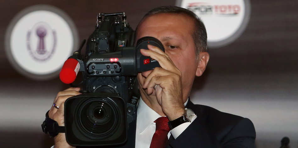 erdogan-kamera-presse-ap.jpg