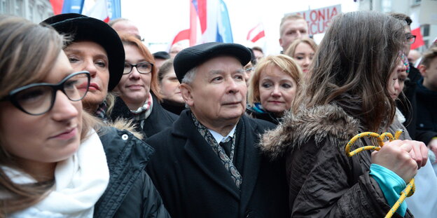 Menschengedränge bei einer Demonstration Menschengedränge bei einer Demonstration