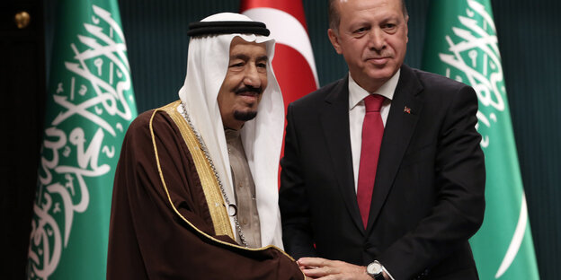 Zwei Männer, der saudische König Salman und Erdoğan Zwei Männer, der saudische König Salman und Erdoğan