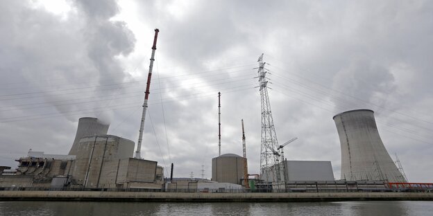 Atomkraftwerk im belgischen Tihange Atomkraftwerk im belgischen Tihange