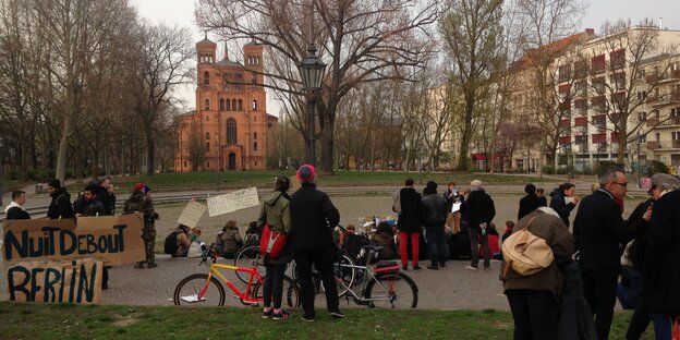 Wenig Berliner Protest zur Nuit Debout Wenig Berliner Protest zur Nuit Debout
