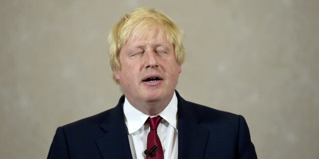 Boris Johnson schließt die Augen Boris Johnson schließt die Augen