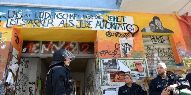 Polizeieinsatz in der Rigaer Polizeieinsatz in der Rigaer