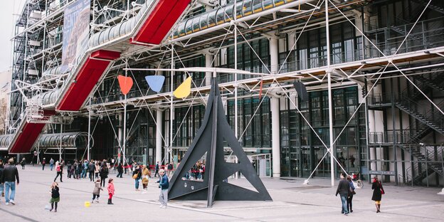 Eingang zum Centre Pompidou Eingang zum Centre Pompidou