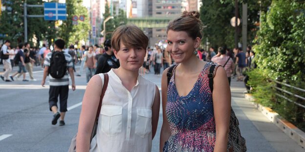 Die Journalistinnen Steffi Fetz und Lisa Altmeier