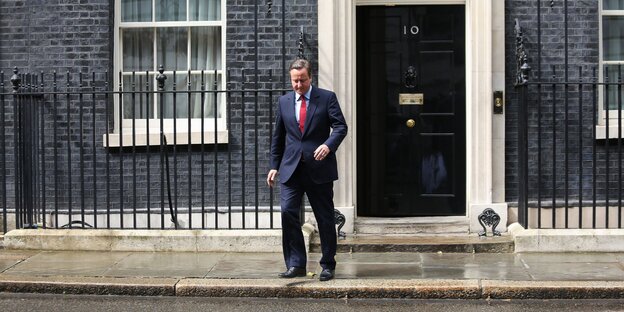 David Cameron vor der Downing Street 10 David Cameron vor der Downing Street 10