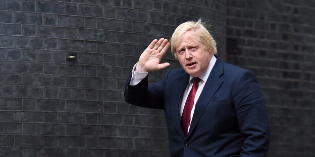 Boris Johnson winkt Boris Johnson winkt