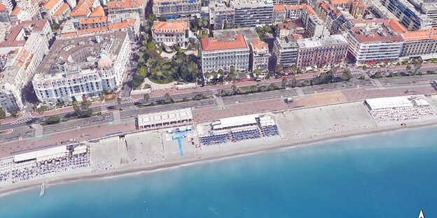 Eine Luftaufnahme der Strandpromenade von Google Earth. Eine Luftaufnahme der Strandpromenade von Google Earth.