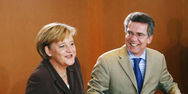 Angela Merkel und Thomas de Maizière im Jahr 2006 Angela Merkel und Thomas de Maizière im Jahr 2006
