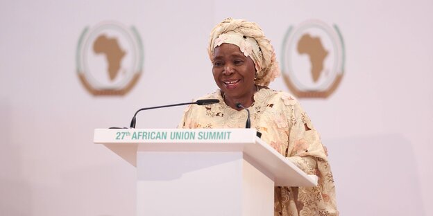 Die Politkerin Nkosazana Dlamini-Zuma spricht beim Kongress der Afrikanischen Union Die Politkerin Nkosazana Dlamini-Zuma spricht beim Kongress der Afrikanischen Union