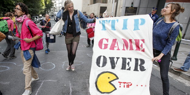 TTIP-Proteste am vergangenen Wochenende in Brüssel TTIP-Proteste am vergangenen Wochenende in Brüssel
