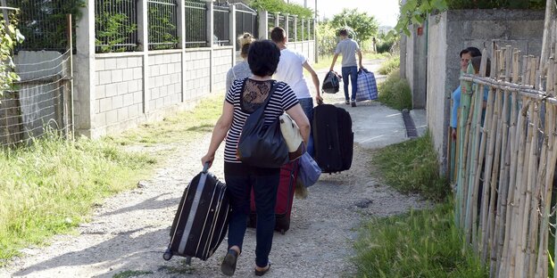 Ausschnitt aus der Doku "Protokoll einer Abschiebung" Ausschnitt aus der Doku "Protokoll einer Abschiebung"