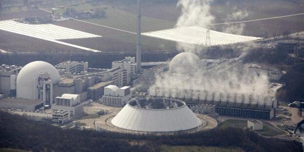 Luftbild des Atomkraftwerks Neckarwestheim Luftbild des Atomkraftwerks Neckarwestheim