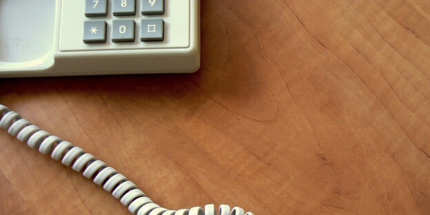 Telefon mit Telefonkabel Telefon mit Telefonkabel