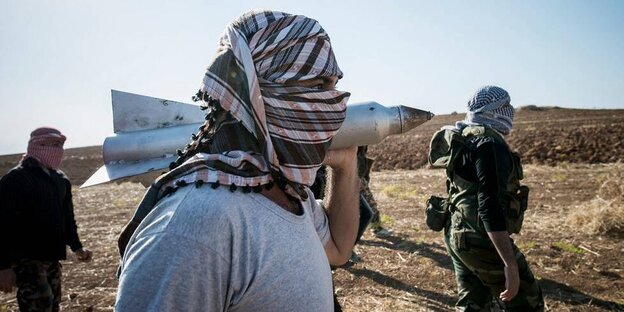 Rebellen mit Waffen Rebellen mit Waffen