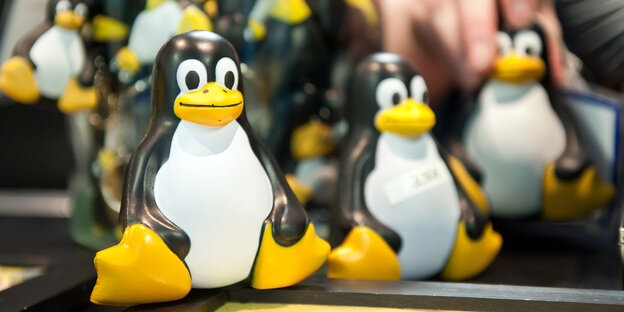 Kleine Plastikpinguine Kleine Plastikpinguine