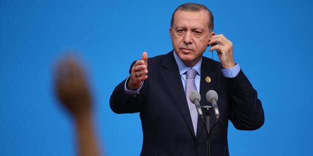 Recep tayyip Erdogan gestikuliert Recep tayyip Erdogan gestikuliert