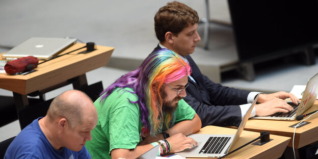 Piraten bei der Arbeit Piraten bei der Arbeit