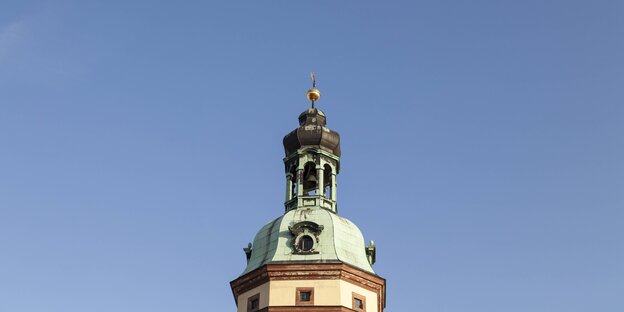 Die Spitze eines Kirchturms Die Spitze eines Kirchturms