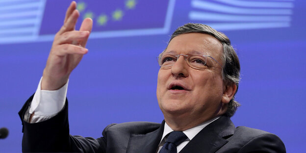 José Manuel Barroso vor dem EU-Logo José Manuel Barroso vor dem EU-Logo