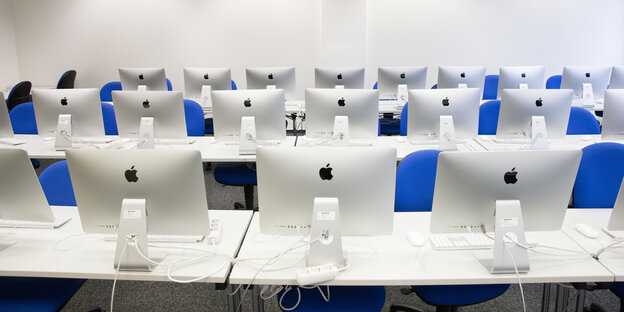 Ein Seminarraum voller Macs Ein Seminarraum voller Macs