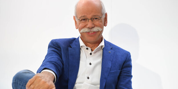 Dieter Zetsche lacht Dieter Zetsche lacht