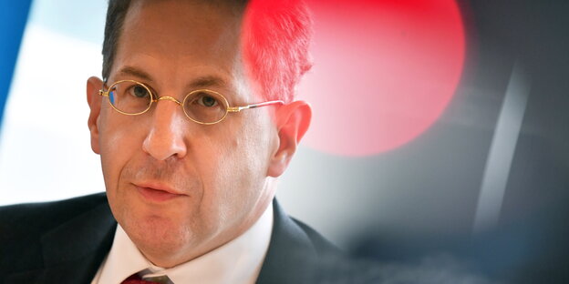 ein Mann mir Brille im Portrait ein Mann mir Brille im Portrait