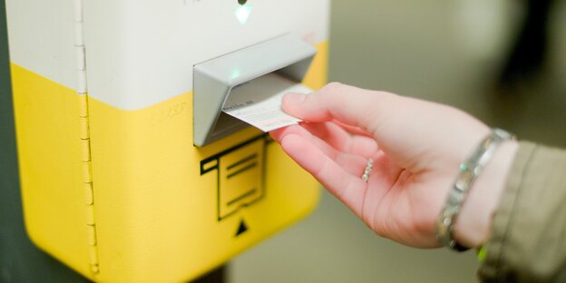 Ticket-Entwerter der BVG Ticket-Entwerter der BVG