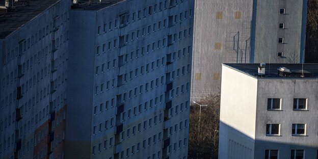 Jena Lobeda: Hochhäuser im Schatten und Licht Jena Lobeda: Hochhäuser im Schatten und Licht