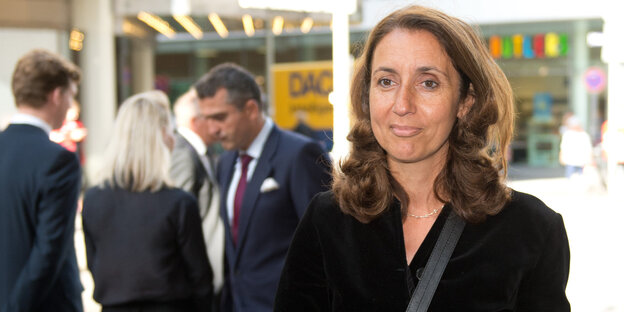 Eine Frau lacht Eine Frau lacht