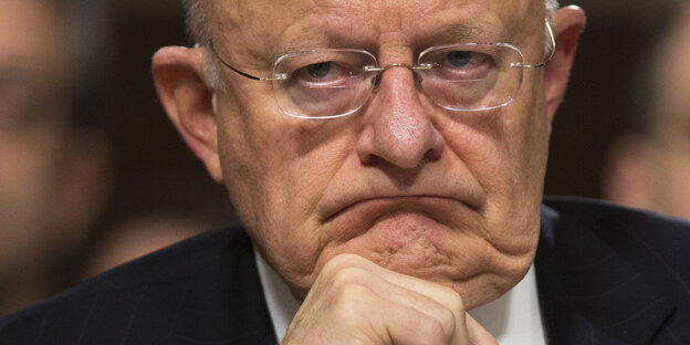 Porträt von US-Geheimdienstkoordinator James Clapper