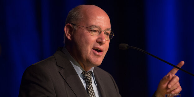 Portrait Gregor Gysi Portrait Gregor Gysi