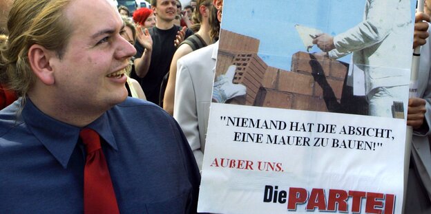 Mauerbauplakat von Die Partei Mauerbauplakat von Die Partei