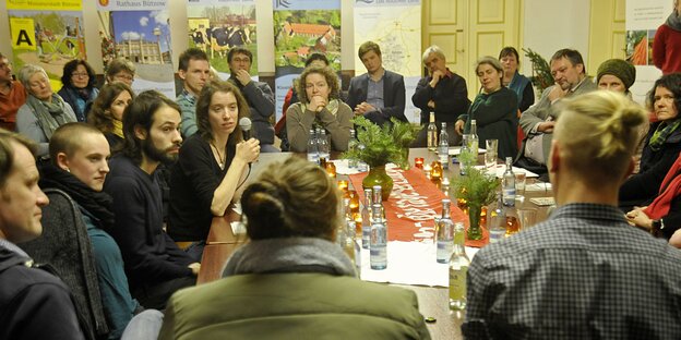 Die taz auf Tour im Kloster in Rühn, Mecklenburg-Vorpommern Die taz auf Tour im Kloster in Rühn, Mecklenburg-Vorpommern