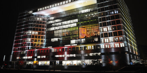 Das Verlagsgebäude des "Spiegel" Das Verlagsgebäude des "Spiegel"