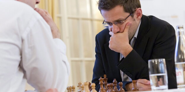 Lewon Aronjan spielt Schach Lewon Aronjan spielt Schach