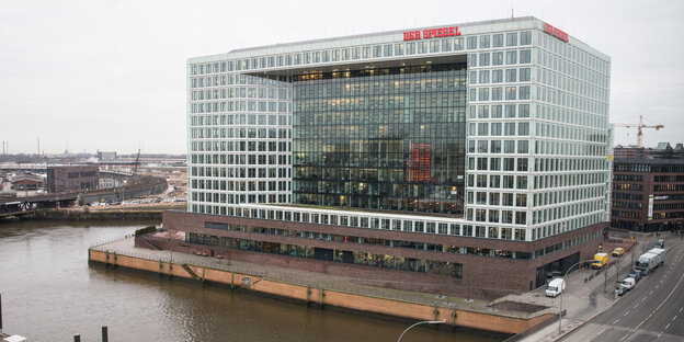 Spiegel-Haus in der Hamburger Hafencity Spiegel-Haus in der Hamburger Hafencity
