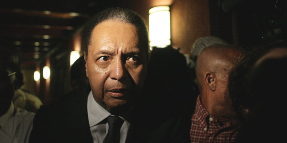 Jean-<b>Claude Duvalier</b> ist eine zumindest zwielichtige Figur. Bild: dpa - 20022013_Jean_Claude_Duvalier