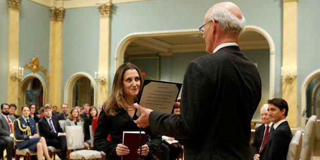 Chrystia Freeland wird vereidigt Chrystia Freeland wird vereidigt