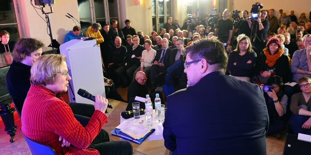 Holm bei eine Diskussion vergangenen Freitag Holm bei eine Diskussion vergangenen Freitag