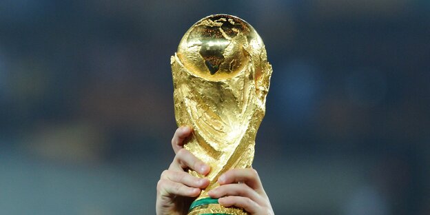 Der Siegerpokal der Fussball-Weltmeisterschaft Der Siegerpokal der Fussball-Weltmeisterschaft
