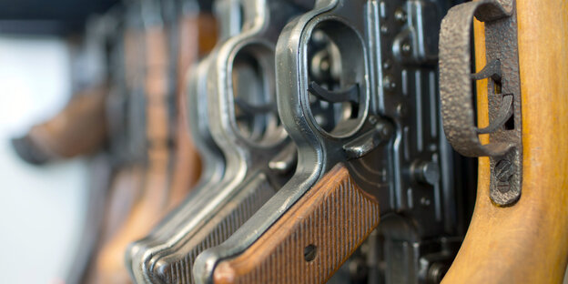 Mehrere Schusswaffen Mehrere Schusswaffen