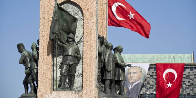 Denkmal der Republik auf dem Taksimplatz Denkmal der Republik auf dem Taksimplatz