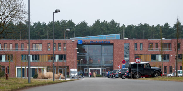 Ein Gebäude der Elbe-Jeetzel-Klinik Ein Gebäude der Elbe-Jeetzel-Klinik