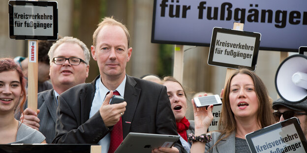 Martin Sonneborn bei einer Demo Martin Sonneborn bei einer Demo
