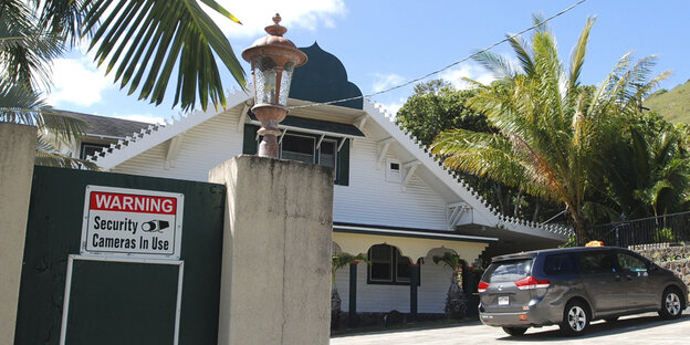 Eine Sicherheitskamera am Eingang der muslimischen Vereinigung auf Hawai Eine Sicherheitskamera am Eingang der muslimischen Vereinigung auf Hawai