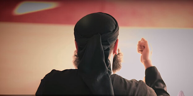 Screenshot des Salafisten-Predigers Abu Walaa von hinen Screenshot des Salafisten-Predigers Abu Walaa von hinen